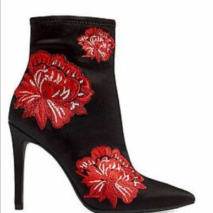 JESSICA SIMPSON PELANNA BOOTIE 9.5